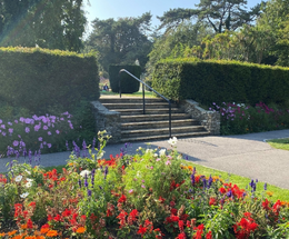 An image of Kingsnorth Gardens